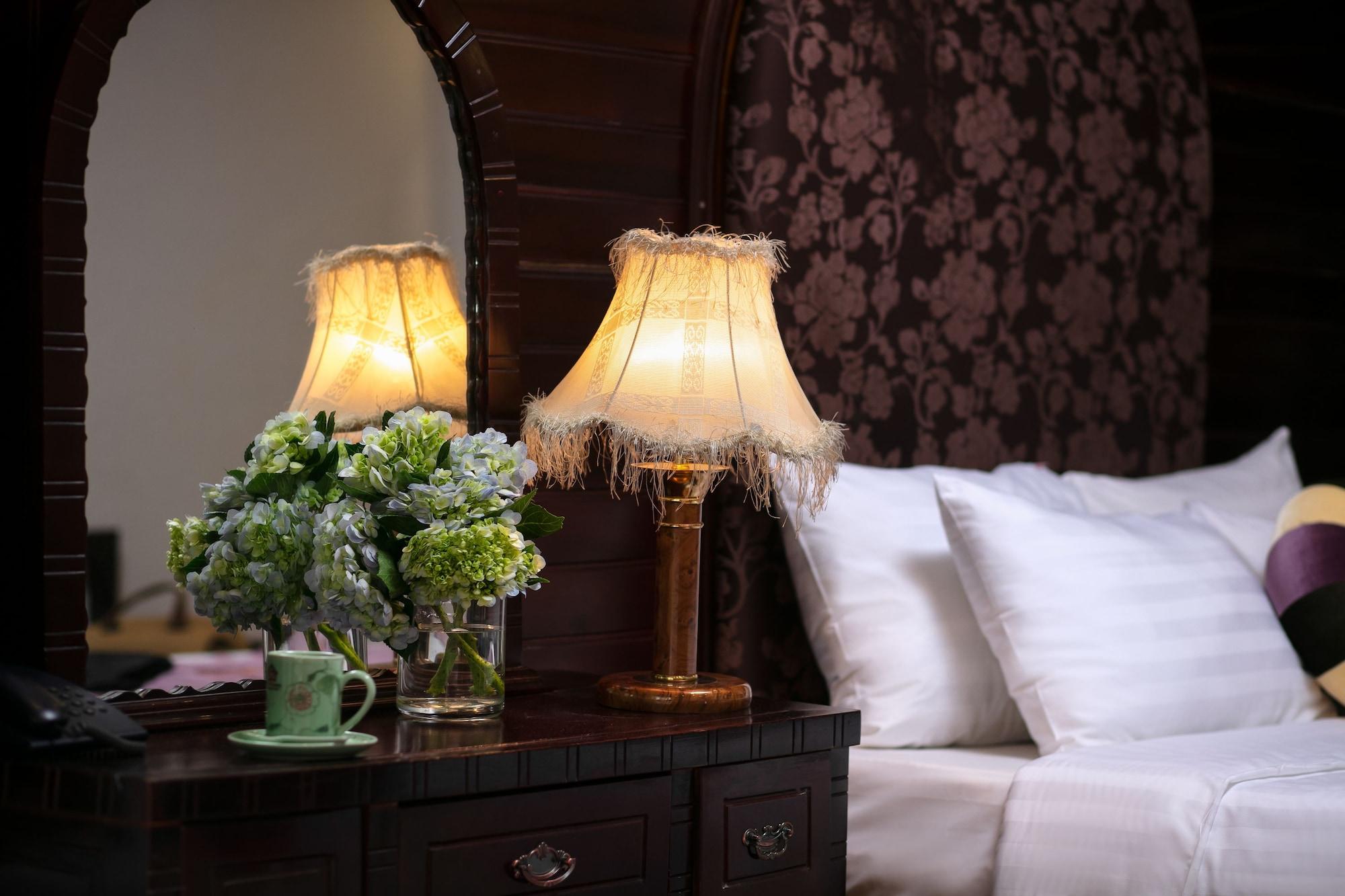 Impressive Boutique Hotel Hanoi Bagian luar foto
