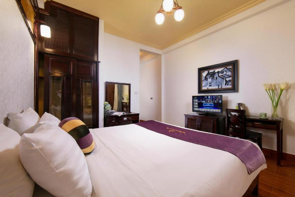 Impressive Boutique Hotel Hanoi Bagian luar foto